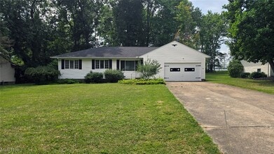 Building Photo - 6862 Westview Dr
