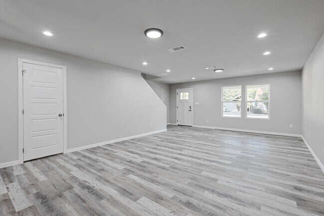 Building Photo - 5820 Grayson St