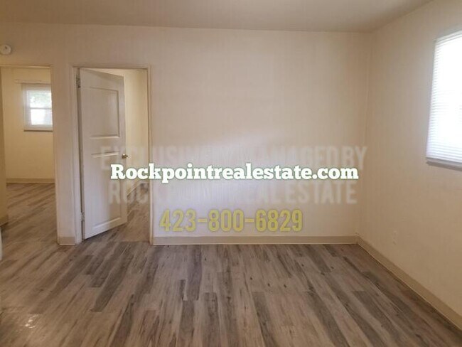 Foto del edificio - Very Affordable Apartment Near Downtown!