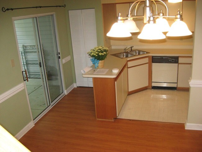 Foto del edificio - 459 Summerwalk Cir