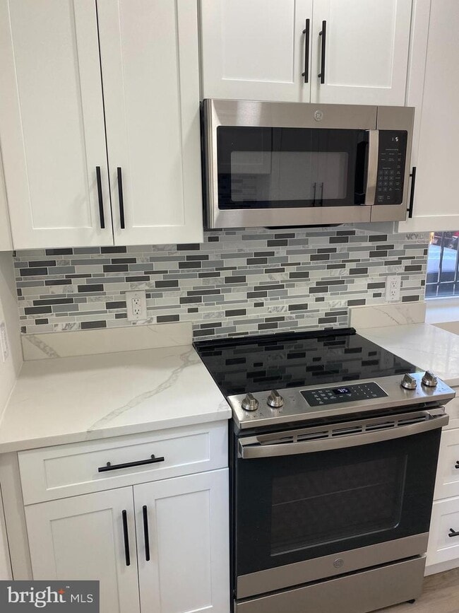 Building Photo - 1215 S 23rd St