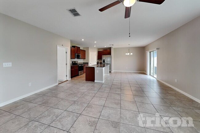 Foto del edificio - 10027 RoseMary Leaf Ln