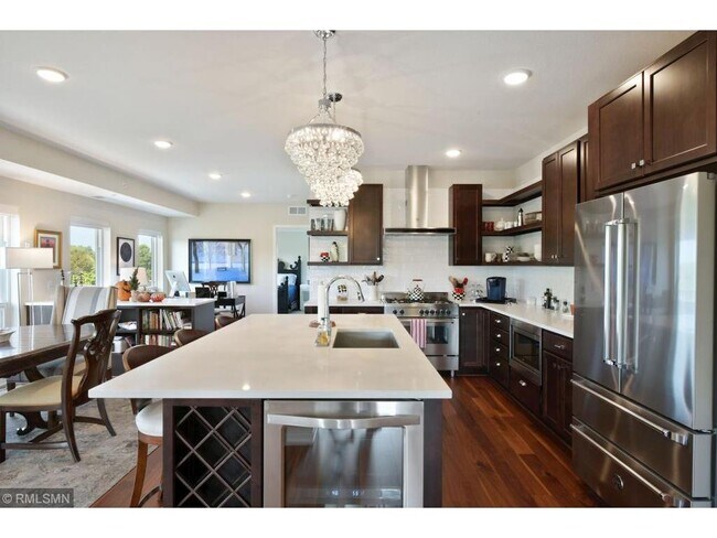 Foto del edificio - 2810 W 43rd St