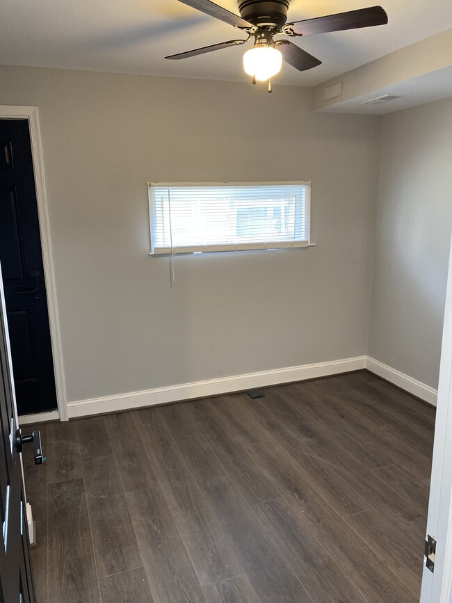 Foto del edificio - 3908 Claremont St