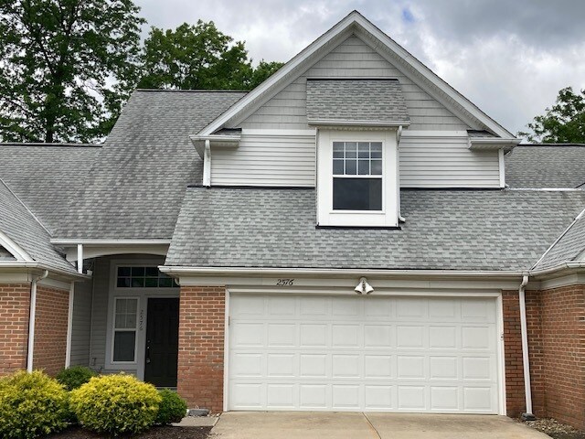 Foto principal - 2576 Woodruff Ct