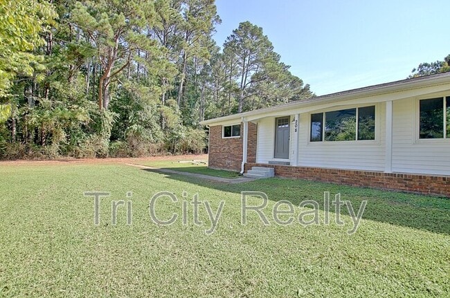 Building Photo - 208 Brooks Rd