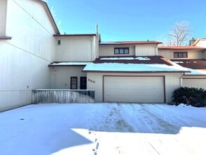 Building Photo - 860 Devonshire Pl