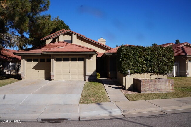 Building Photo - 5756 W Del Rio St