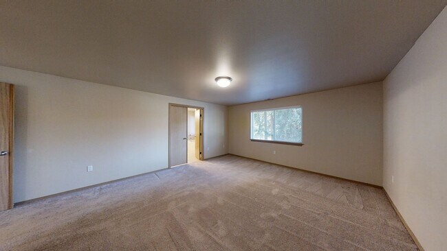 Building Photo - Clean Home with Lots of space ready to be your Home!