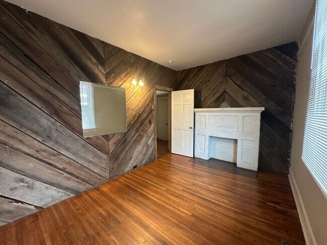 Foto del edificio - 405 Langhorne Ln