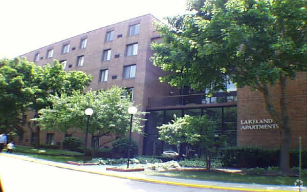 Primary Photo - Lakeland Apartments