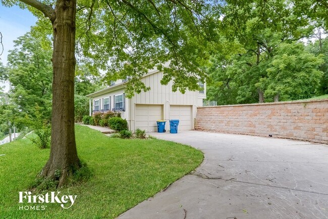 Foto del edificio - 12512 Silver Ln