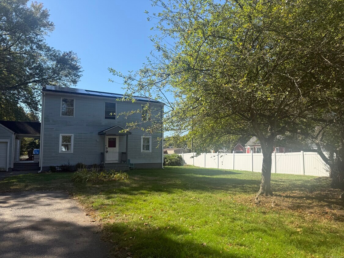 Foto principal - 770 Broadbridge Rd