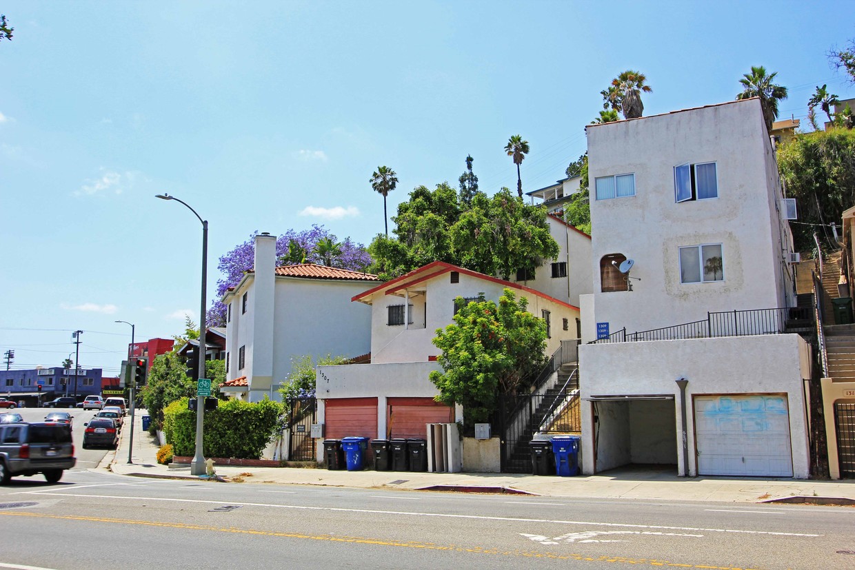 Foto principal - 1305 Silver Lake Blvd