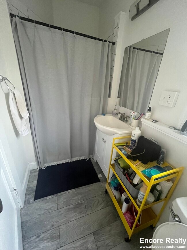 Foto del edificio - 1189 Commonwealth Ave