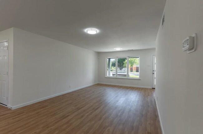 Foto del edificio - 9225 Plano Rd