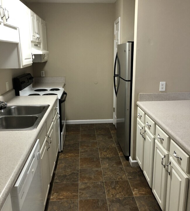 Foto del edificio - 3BD 3BA DUPLEX CLOSE TO TTU FOR RENT