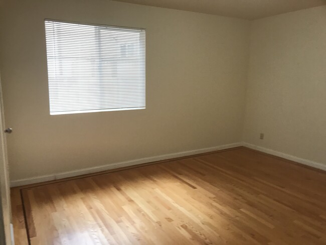 Foto del edificio - 1442 48th Ave