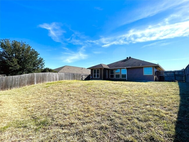 Building Photo - 407 Laney St