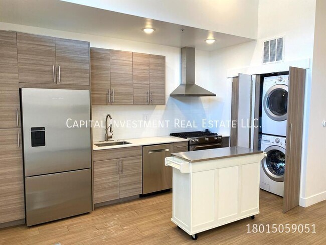 Foto del edificio - 877 S 200 W