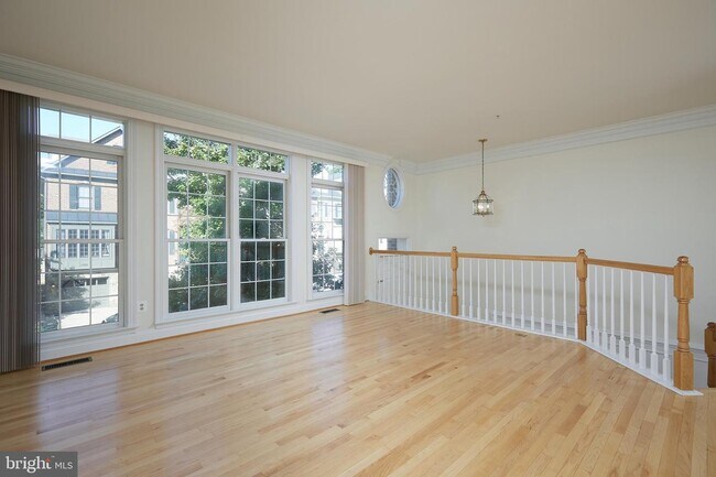 Foto del edificio - 1160 Regal Oak Dr