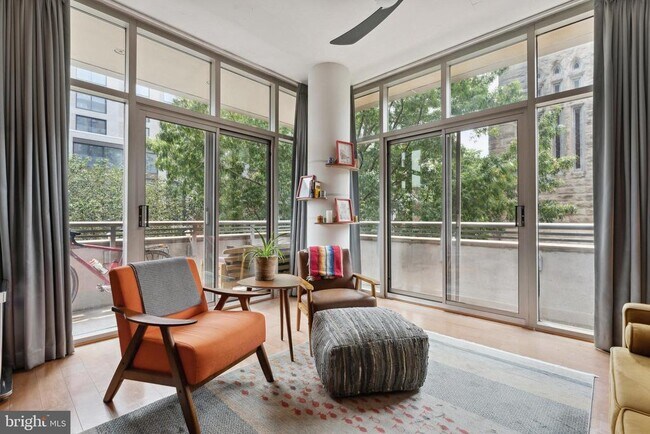 Foto del edificio - 811 4th St NW