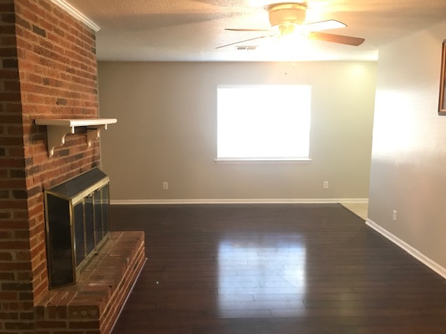 Building Photo - 752 Amity Ln