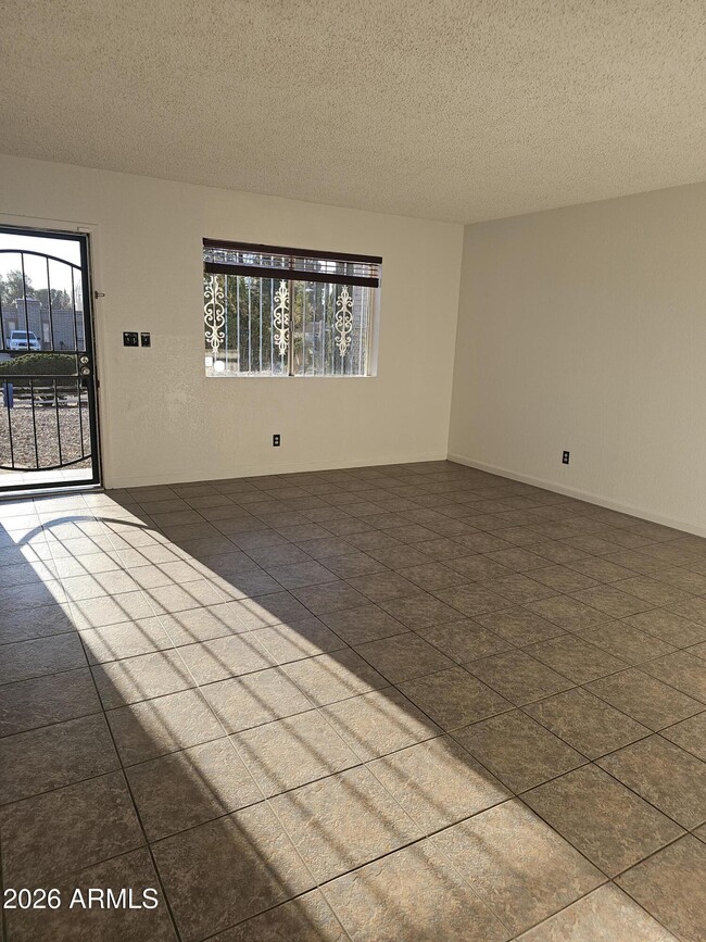 Foto del edificio - 4933 Marconi Dr