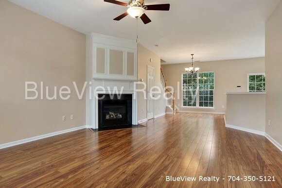 Foto del edificio - 2105 McKenzie Creek Dr