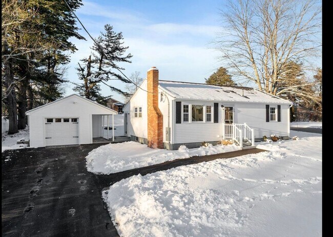 Building Photo - 13 Centerville Dr