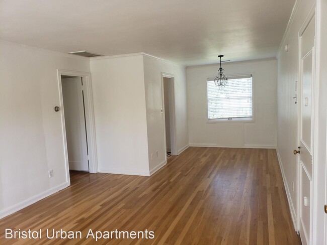 Foto del edificio - 7905 SW Cedar St