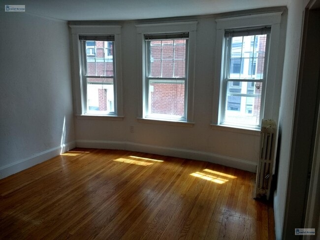 Building Photo - 148 High St