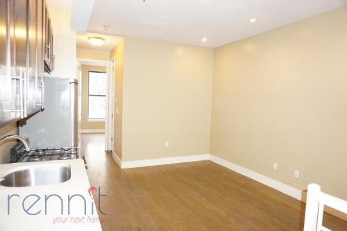 Building Photo - 1326 Halsey St
