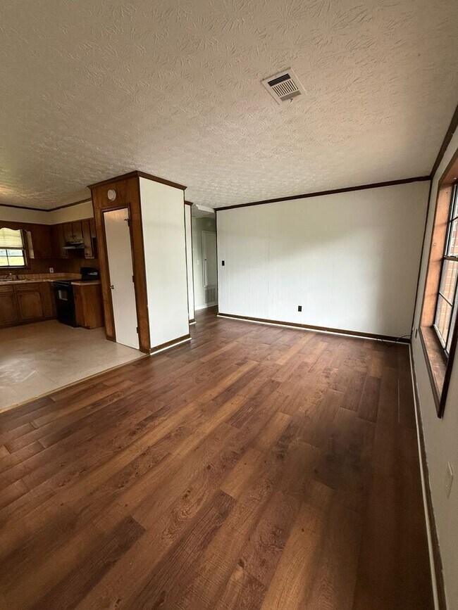 Foto del edificio - 5136-5136 Hackett St NE