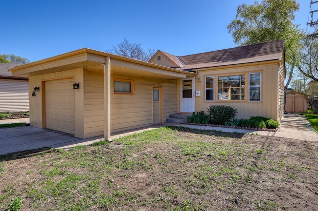 Foto del edificio - 4834 N 106th St