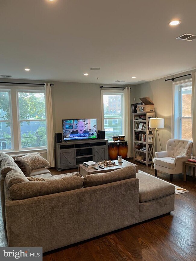 Foto del edificio - 5516 14th St NW