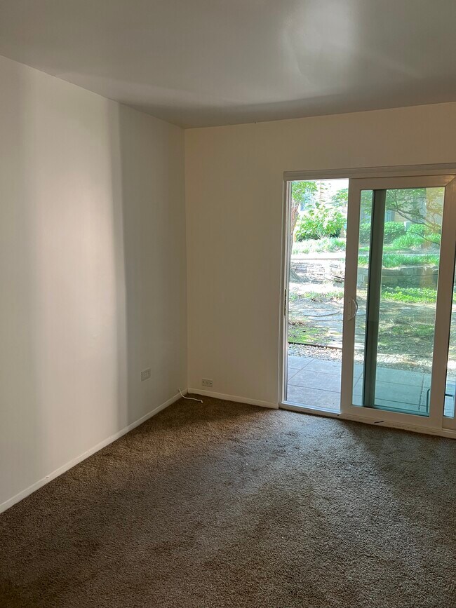 Foto del edificio - 6147 Knoll Wood Ct