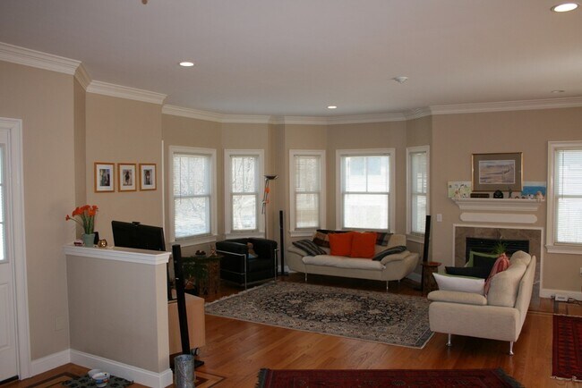 Foto del edificio - 18 5th Ave