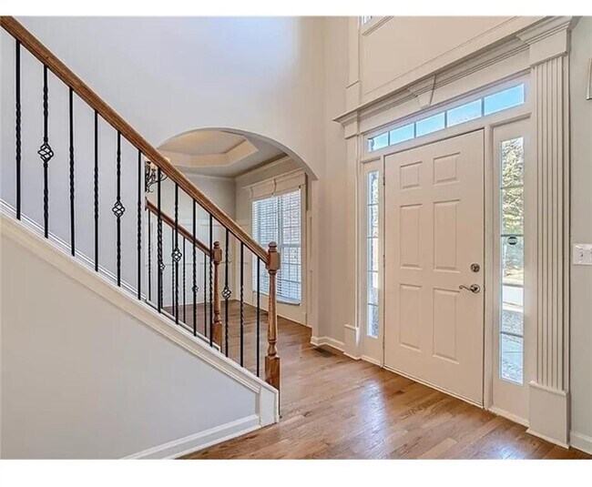 Building Photo - 1531 Great Shoals Dr SE