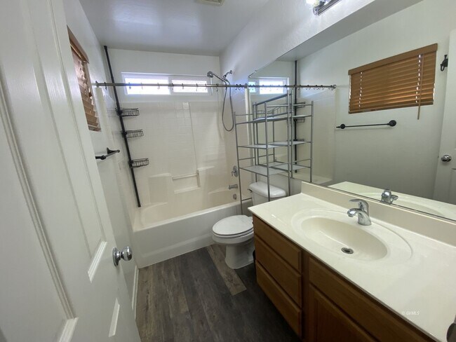 Building Photo - 1526 Las Sendas Dr