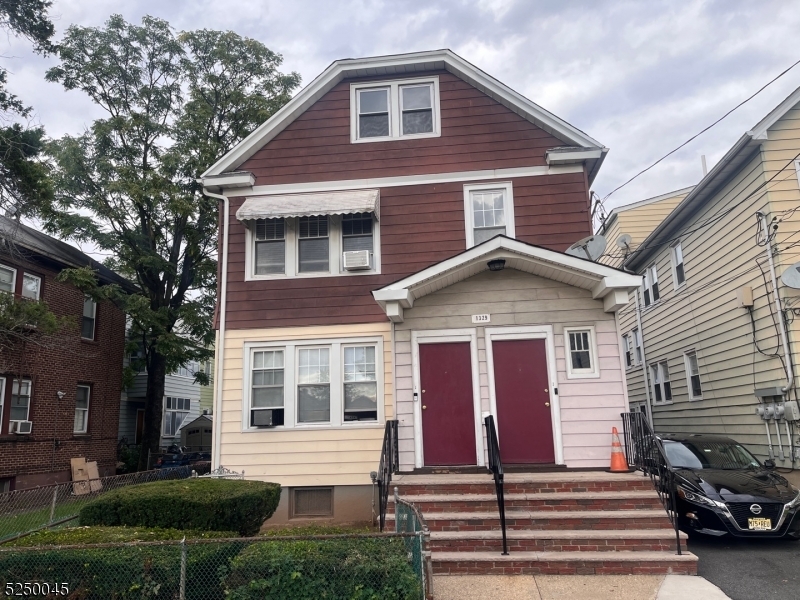 Primary Photo - 1329 Alina St