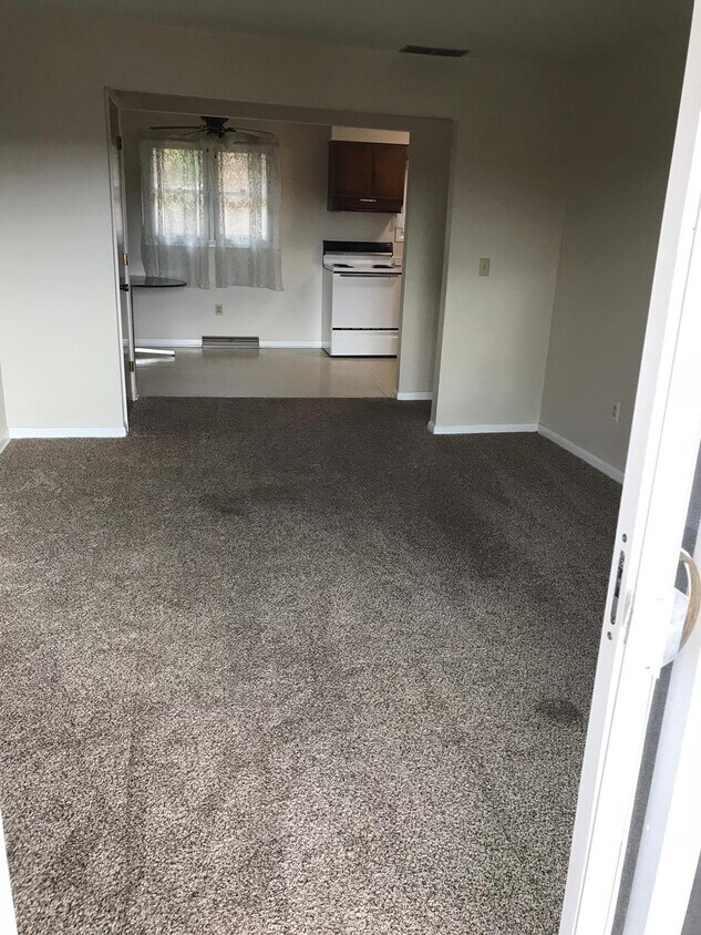 14001 Bedford Rd NE, Cumberland, MD 21502 Condo for Rent in