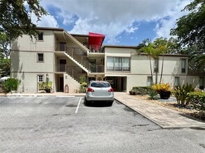 Building Photo - 1313 SW 8th Ct