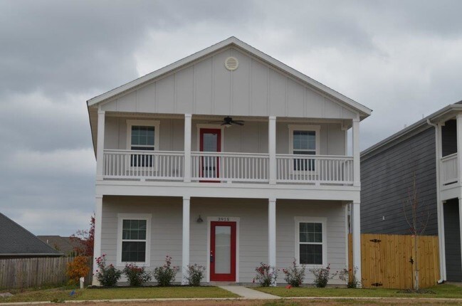 Foto del edificio - 3915 Southwest Peachwood Drive