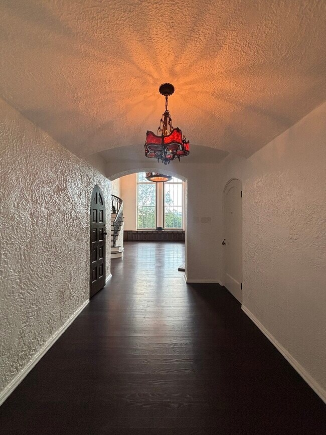 Foto del edificio - 5555 S Everett Ave