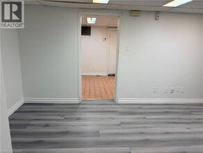 Building Photo - 124 King St N