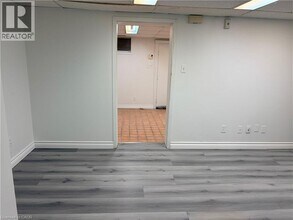 Building Photo - 124 King St N