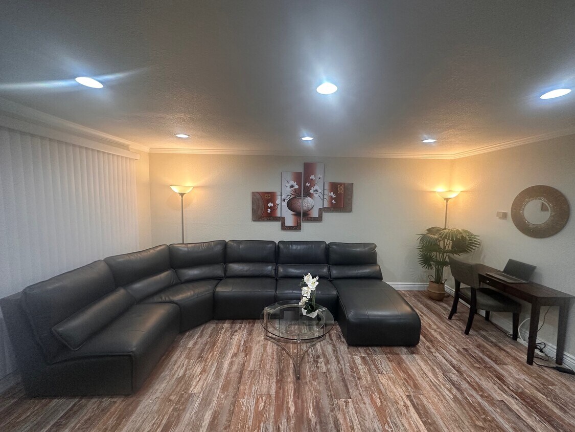 1223 Bonanza Ave, South Lake Tahoe, CA 96150 Apartments in South Lake