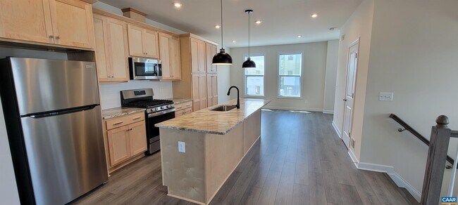 Foto del edificio - 2245 Fowler Cir