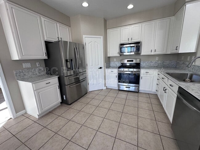 Photo - 200 Eastbrook Way House